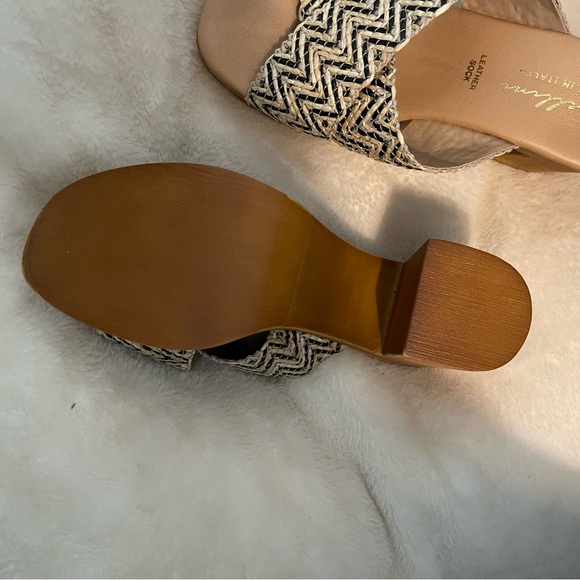 Avellini platform sandals.  Size 37 - Picture 2 of 2